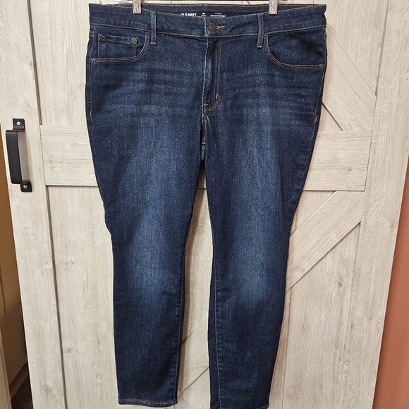 Old Navy Mid-Rise Pop Icon Skinny Jeans Petite Size 16 - Picture 1 of 4